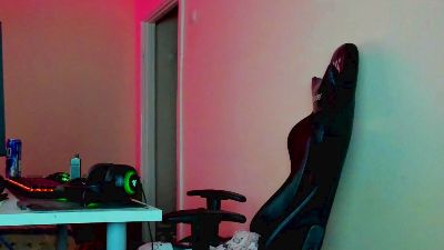 Young_nymph live from United States