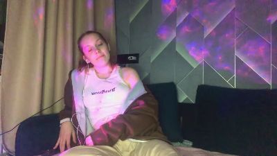 YunHansley live from Latvia