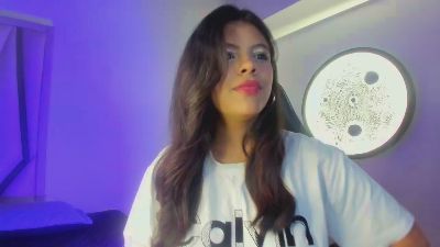 _Aleja live from Colombia