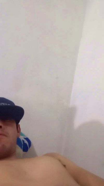 alejandro320320 live from Argentina