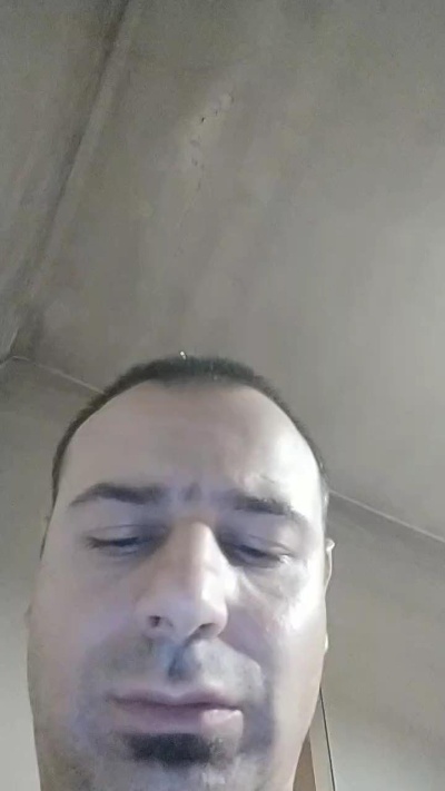 aless146 live from Italy