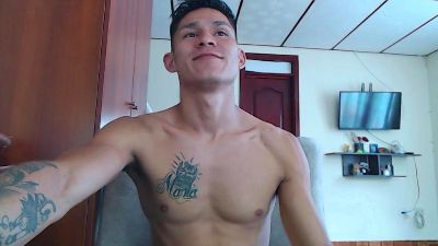 axel_moreno live from Colombia