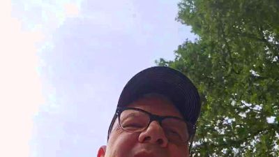 axelblows live from Germany