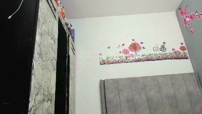 briyinabloom_ live from United States