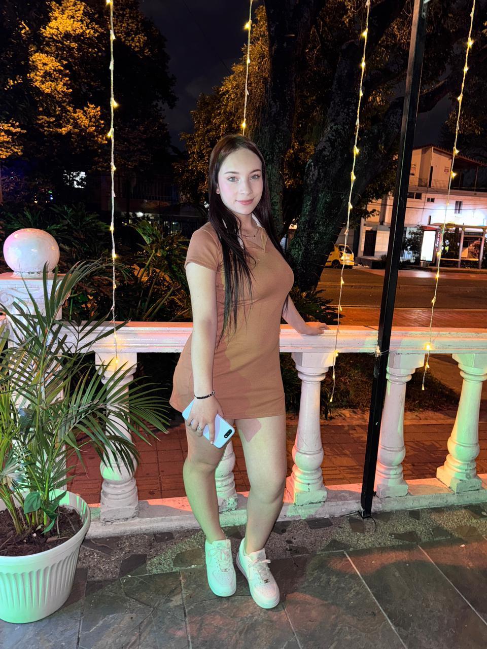 camdyhot live from Colombia