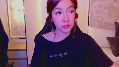 doll_eyees_ live from United States
