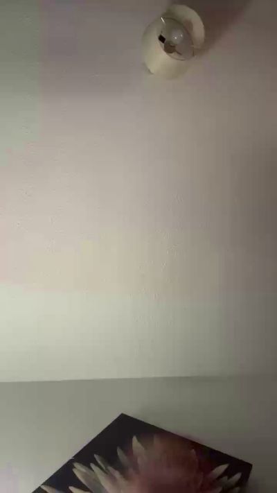 fukmew1 live from United Kingdom