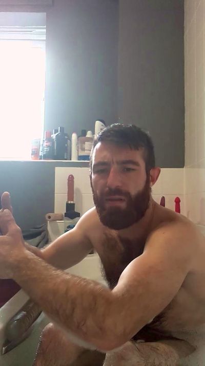 hunghairy_xxx live from United Kingdom