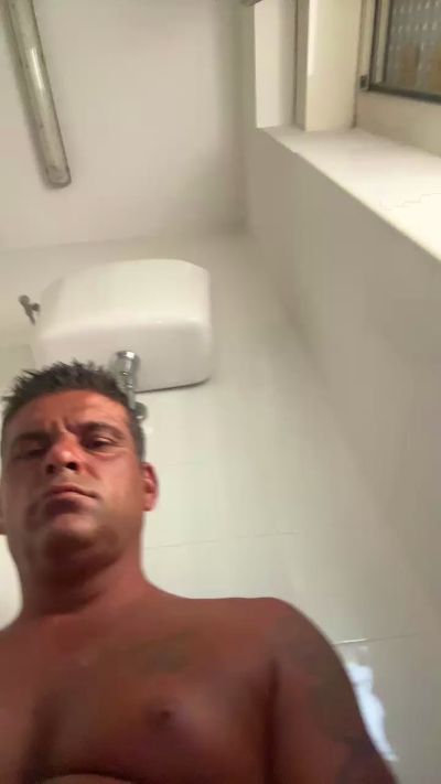 jhon2902 live from Italy