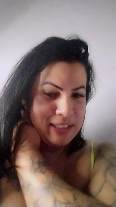 juliaxxr live from Brazil