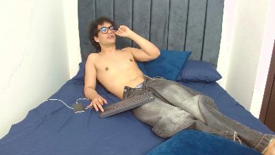 lil_azmodeuss live from Colombia