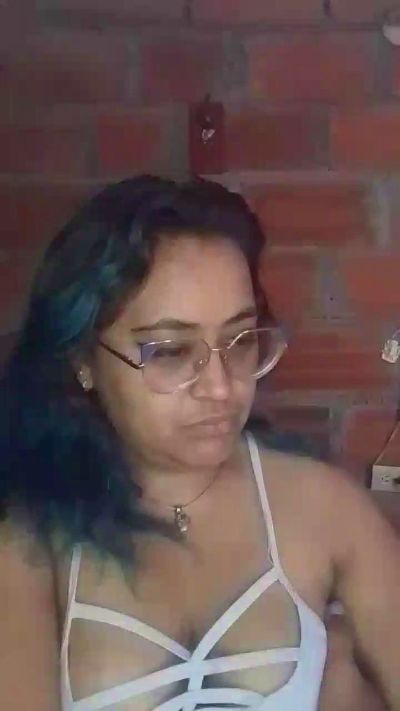 lilly_beth live from Puerto Rico