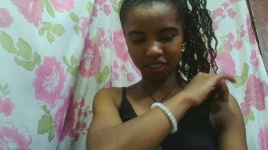 lydialarin live from Madagascar
