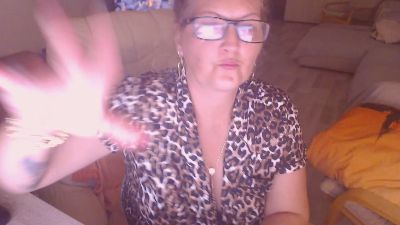 medeeahot live from United Kingdom