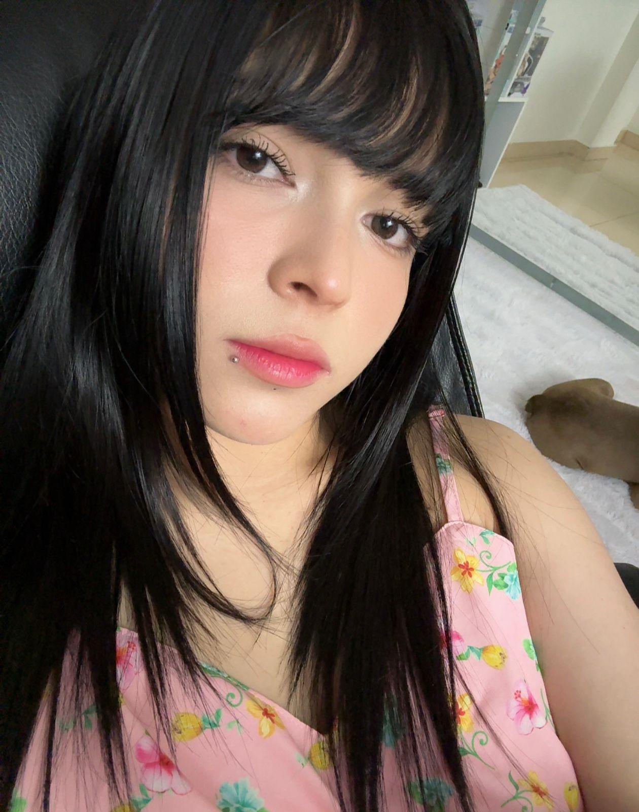 misshoneyxxx live from France