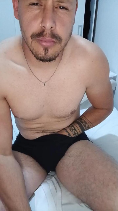 osvaldo34xxx live from Argentina