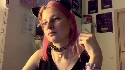 pinkvampire live from Czechia