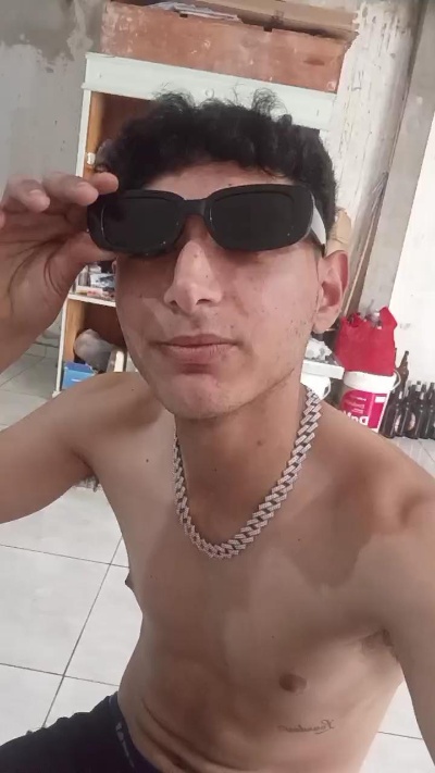 rodrigo3878 live from Argentina
