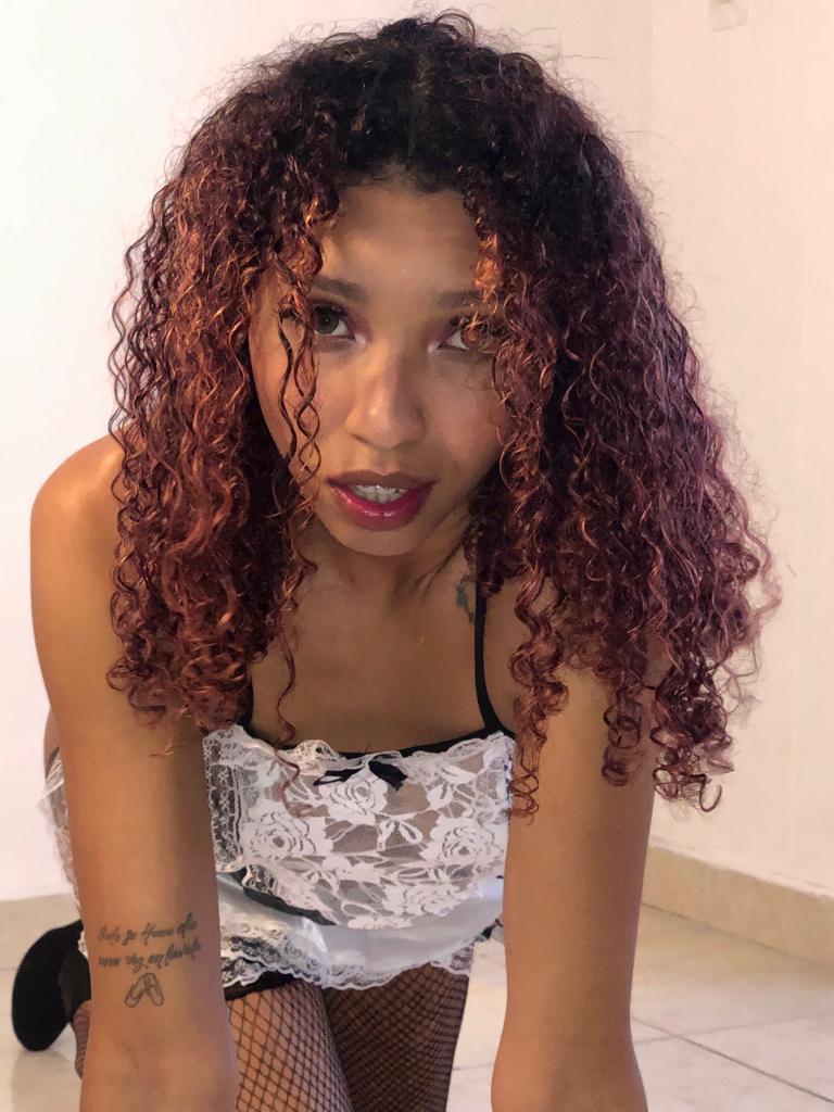 sensitive_girl live from Colombia