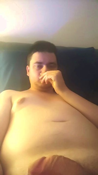 sexyguywhore18 live from United Kingdom