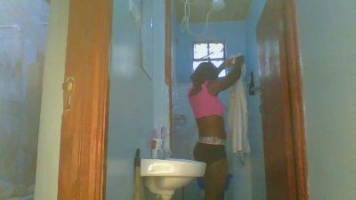 sweett_reina1 live from Kenya