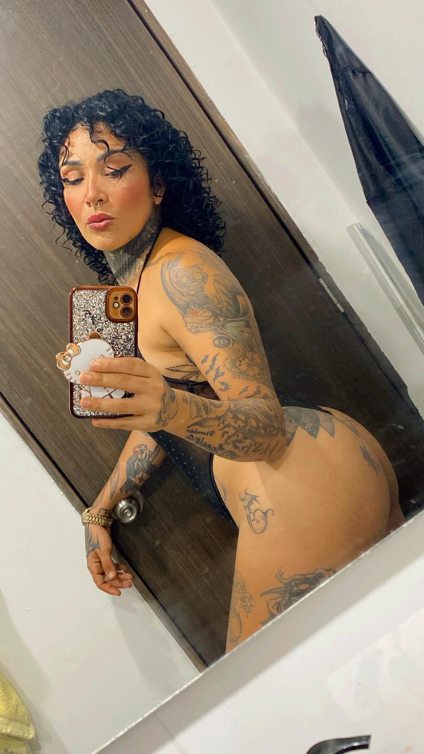 tatto_girl_xxx live from Colombia