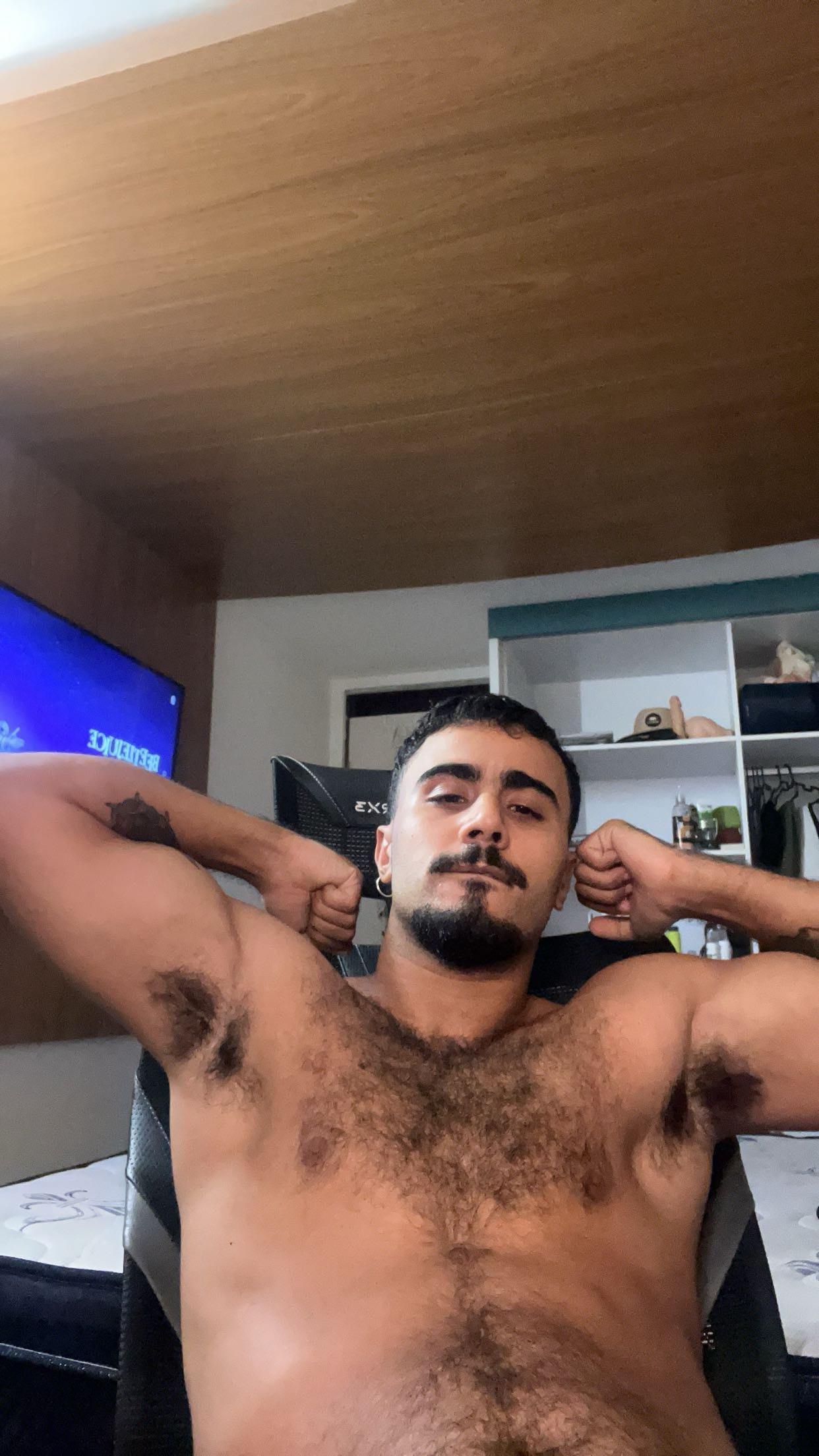 taurusboy27 live from Brazil