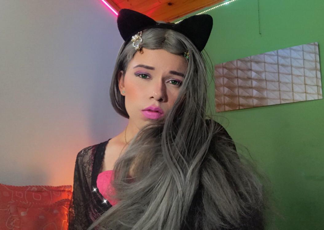 taylor_cum_hot live from Colombia