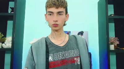 ttimy_x_boy live from United States