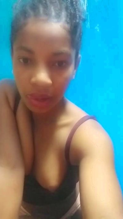 valerie72 live from Madagascar