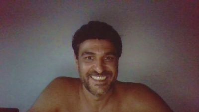 vic_victor live from Spain