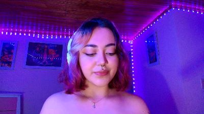 violet_smileex live from Colombia