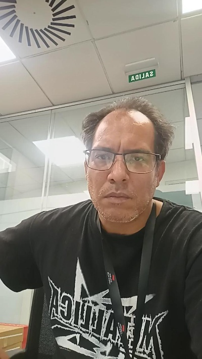 wolfblacksexy live from Chile